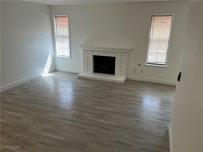 Building Photo - 6645 W Tropicana Ave