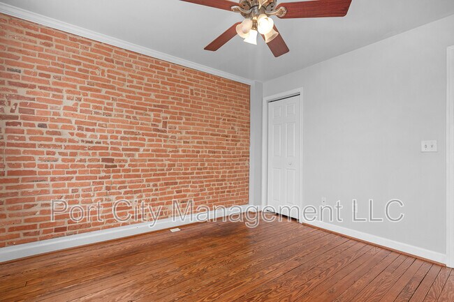 Building Photo - 1125 Haubert St