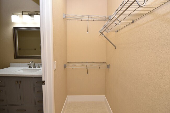 Building Photo - Discover Your Dream Home in This Stylishly...