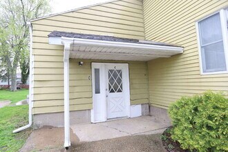 Building Photo - 6901 Hammond Ave SE
