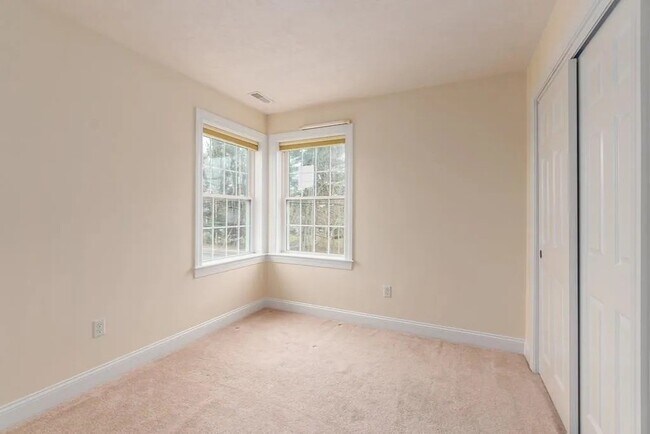 Building Photo - 1 Aspen Ln