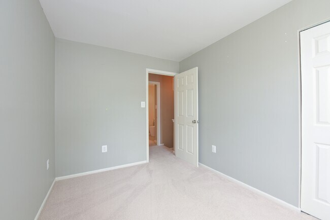 Building Photo - 2901 Marsala Ct