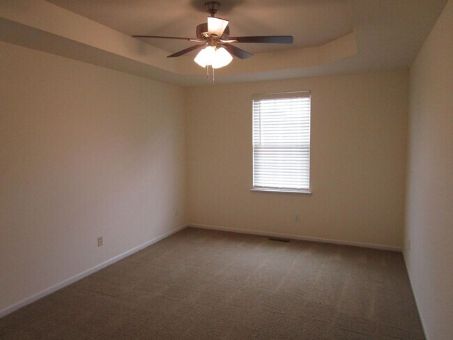 Building Photo - 1619-1621-1621 Juniper Dr