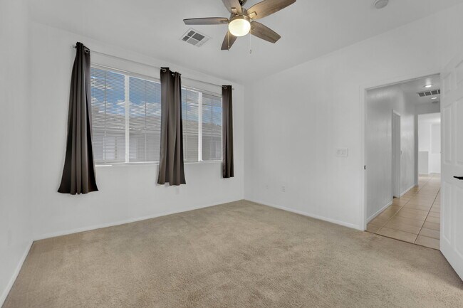 Building Photo - Beautiful 3-bedroom, 2-bathroom condo loca...