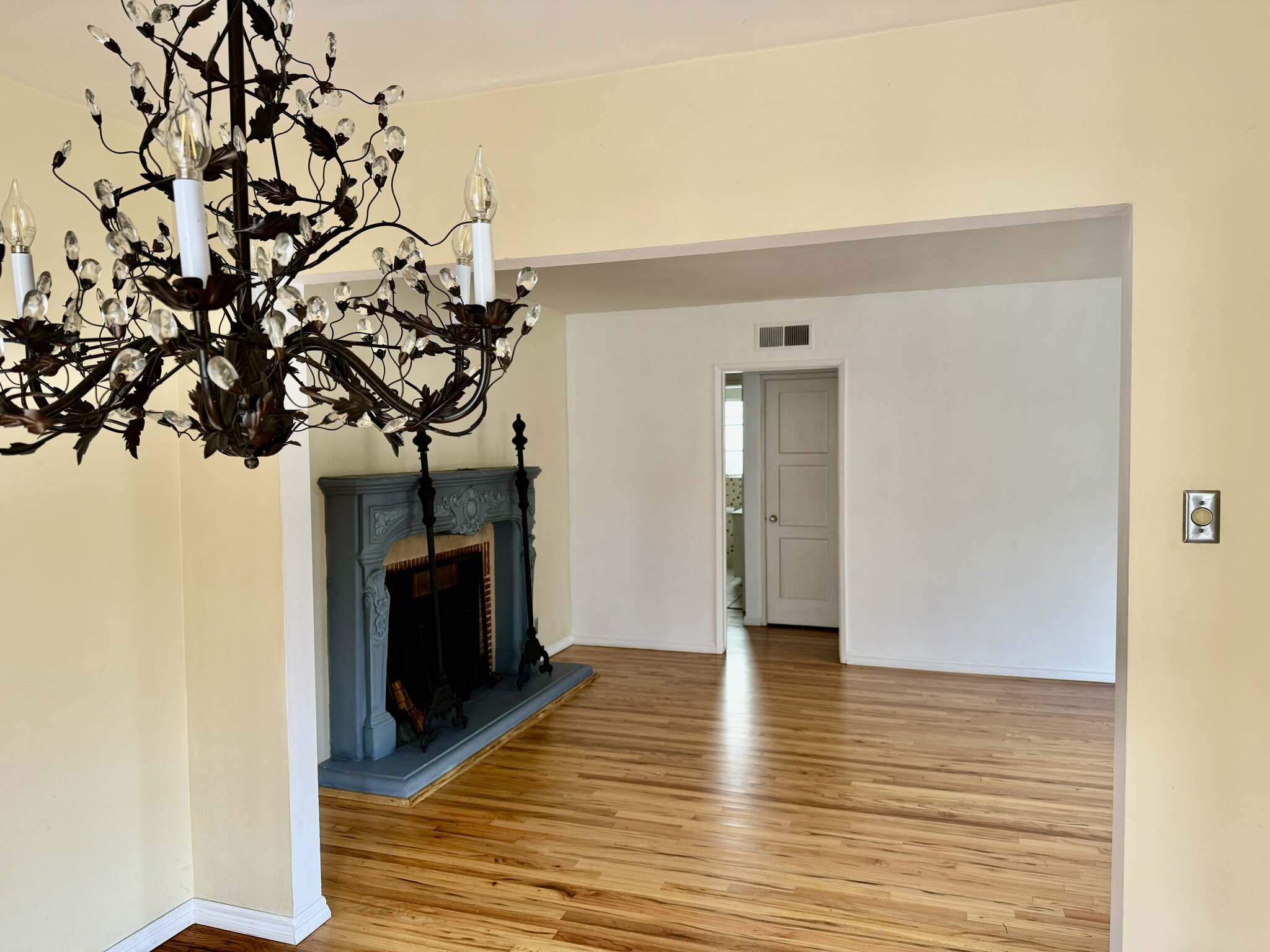 French steel chandelier - 3243 Mountain View Ave