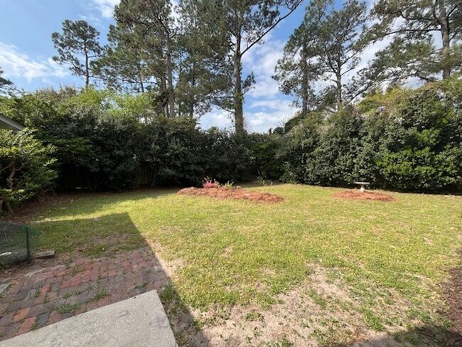 Building Photo - Recently updated 3 bedroom 2 bath home in King Grants