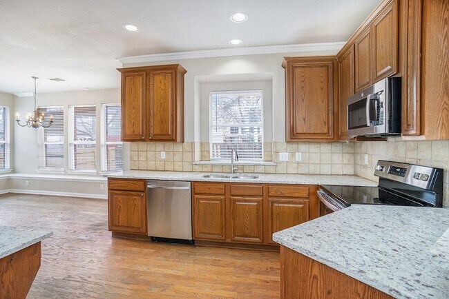 Building Photo - 5201 Arrowhead Way