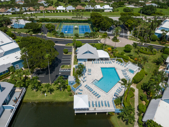 Building Photo - 126 Ocean Dunes Cir