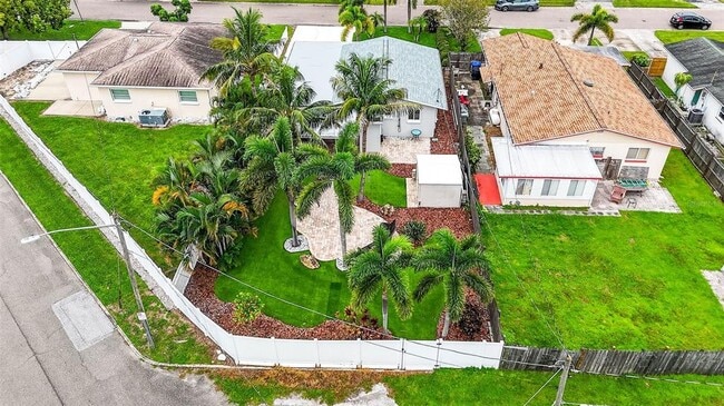 Building Photo - 5519 Commonwealth Ave N