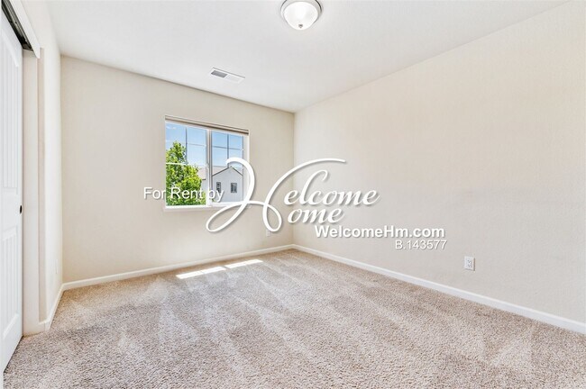 Building Photo - Beautiful Capital Village Home