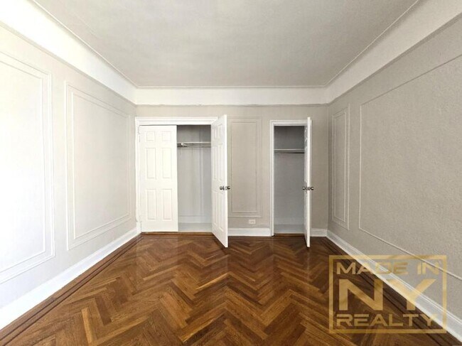 Building Photo - 0 bedroom in ASTORIA NY 11102