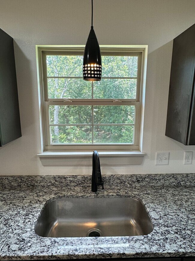 Building Photo - Now Accepting Applications – 4 BED 3 BATH | Summit Pass Subdivision | Waynesville School District