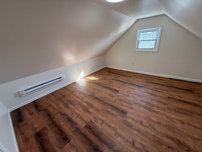 Building Photo - 129 W 20th St