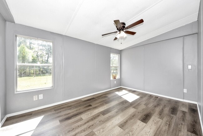 Building Photo - 14009 Rustic Ln