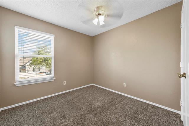 Building Photo - 319 SE 3rd St