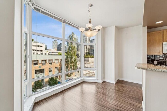 Building Photo - 1 bedroom in Seattle WA 98121