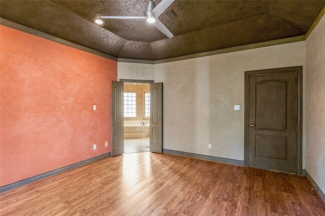 Building Photo - 60 Fairfield Dr