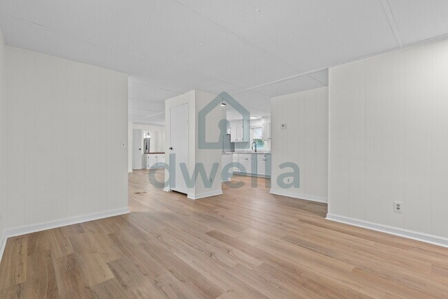 Building Photo - Close to Everything-Lexington! Beautifully Renovated 3-bedroom, 2-bath home in the highly sought-...