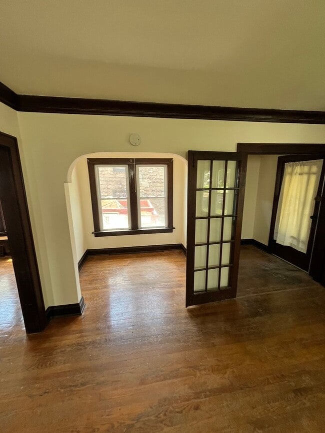 Building Photo - 306 N 71st St