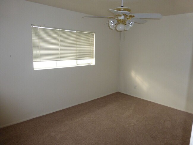 Building Photo - 4 Bedroom rental home in Tempe! Move in 10/1!