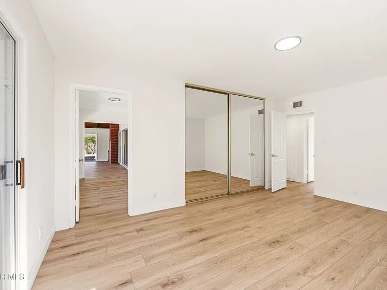 Building Photo - 1492 Mandalay Ct