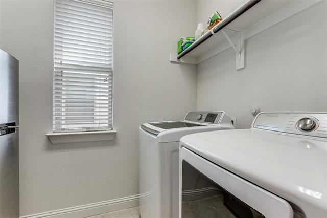 Building Photo - 814 Davids Way