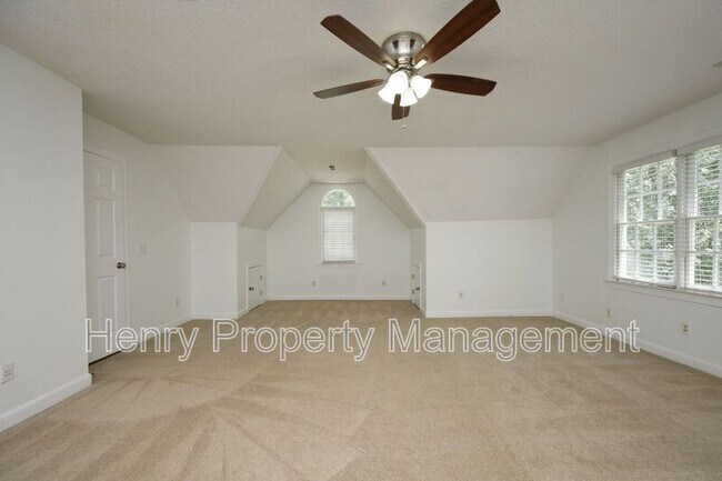 Building Photo - 321 Parkmeadow Dr