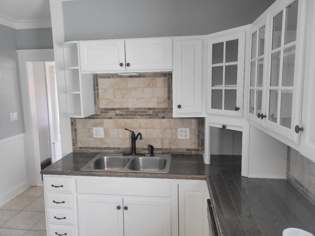 Building Photo - 3036 W 51st St