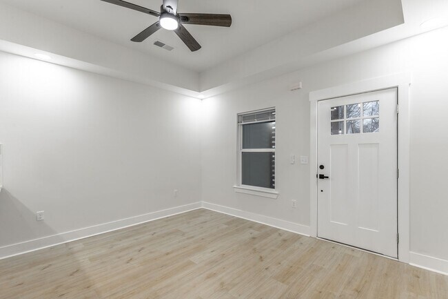 Building Photo - 1124 Garfield St