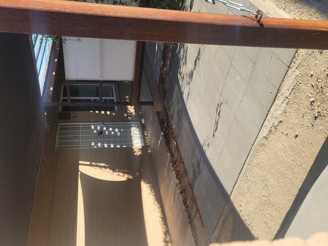 Building Photo - 4819 E Cambridge Ave