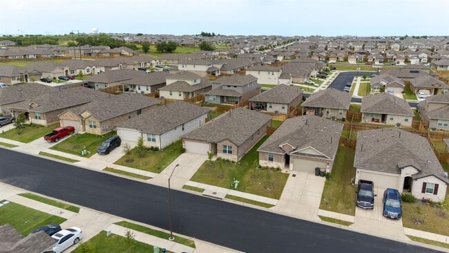 Building Photo - 117 Mackinac Ln