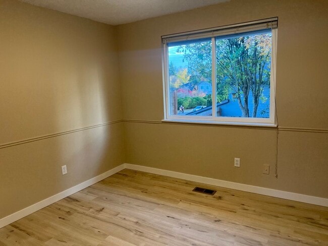 Building Photo - 3Bd/2.25Ba Renton House