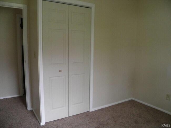 Building Photo - 3501 N Kingsley Dr