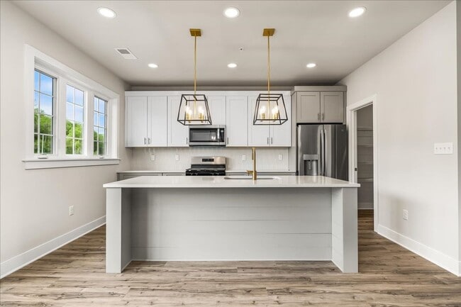 Building Photo - BRAND NEW TOWNHOME for LEASE