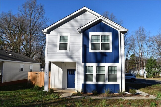 Primary Photo - 1300 Norris Ave