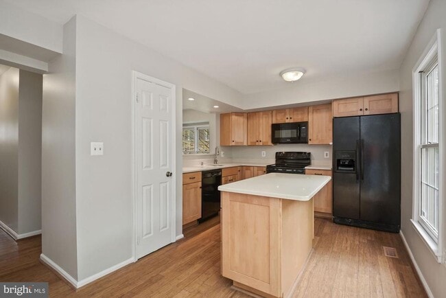 Building Photo - 10500 Grove Ridge Pl