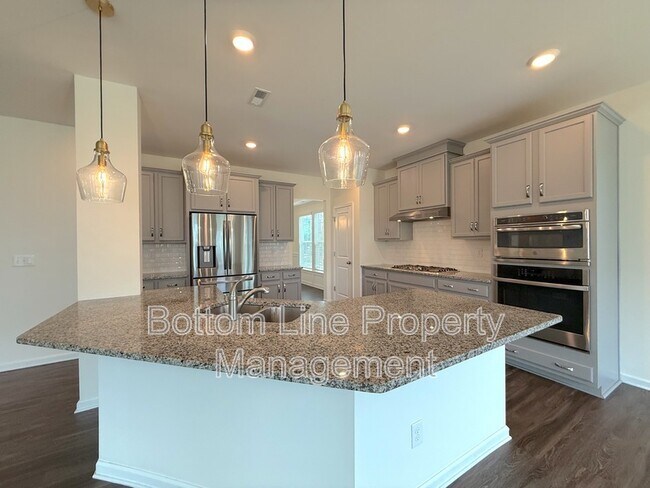 Building Photo - 14929 Baldridge Dr