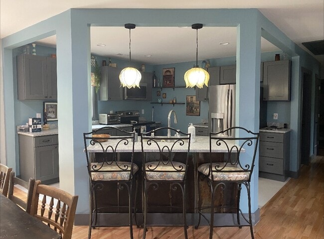 Building Photo - 140 Old Turnpike Rd