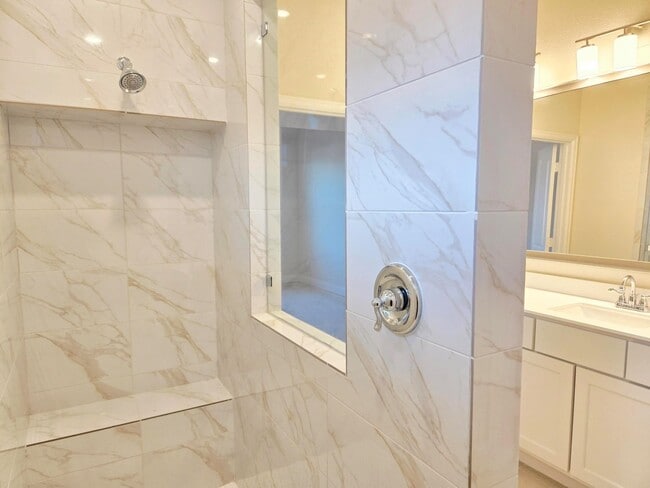 Building Photo - 4014 Colony Ln