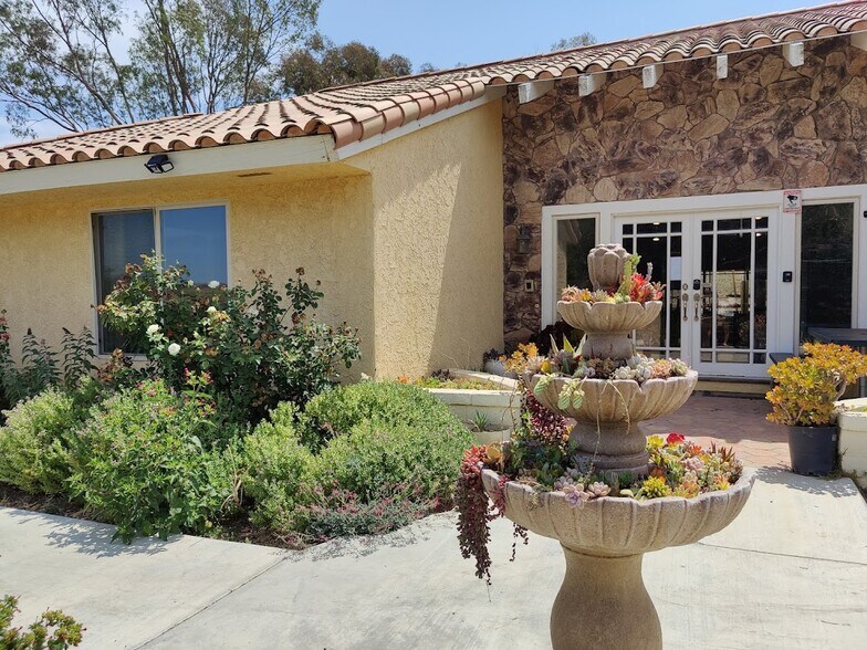 Building Photo - 17381 Canyon Heights Dr