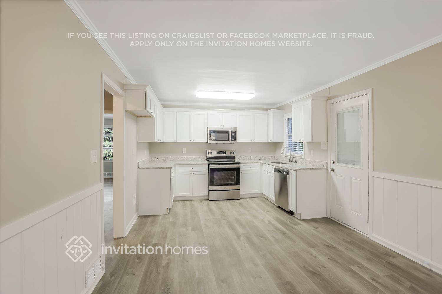 Building Photo - 2416 Dodson Dr