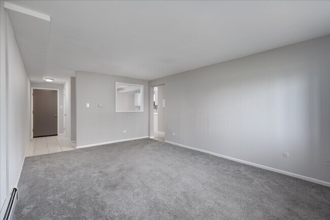 Building Photo - 5740 East Ave