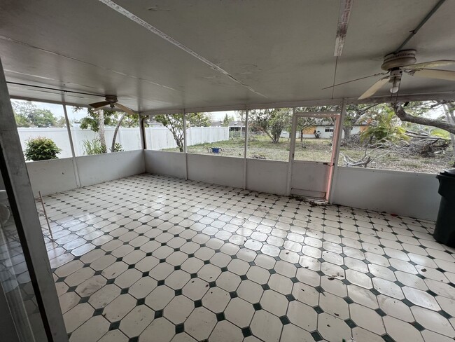 Building Photo - Annual Rental ** Newly Updated 2 Bed / 1.5 Bath Single Family - Tile Floor / Oversized Lanai ** $...