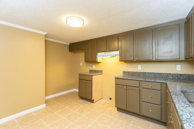 Building Photo - Now Accepting Section 8