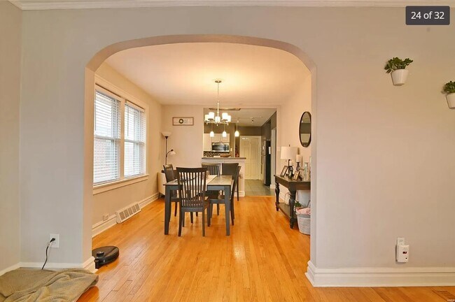 Building Photo - 7019 Dartmouth Ave