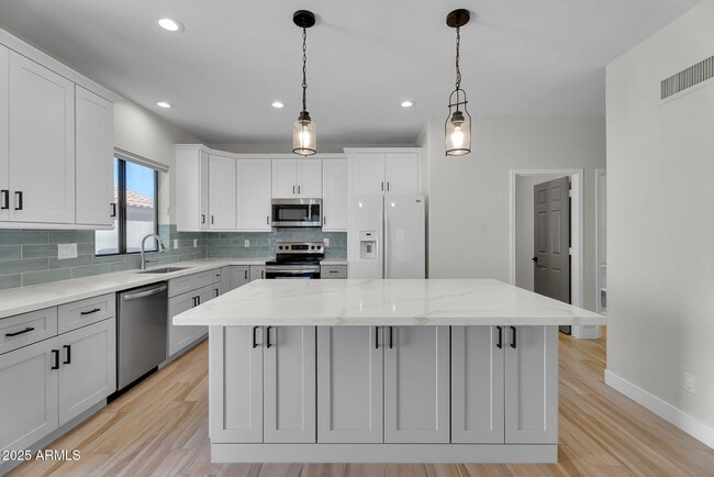 Building Photo - 6245 E Star Valley St