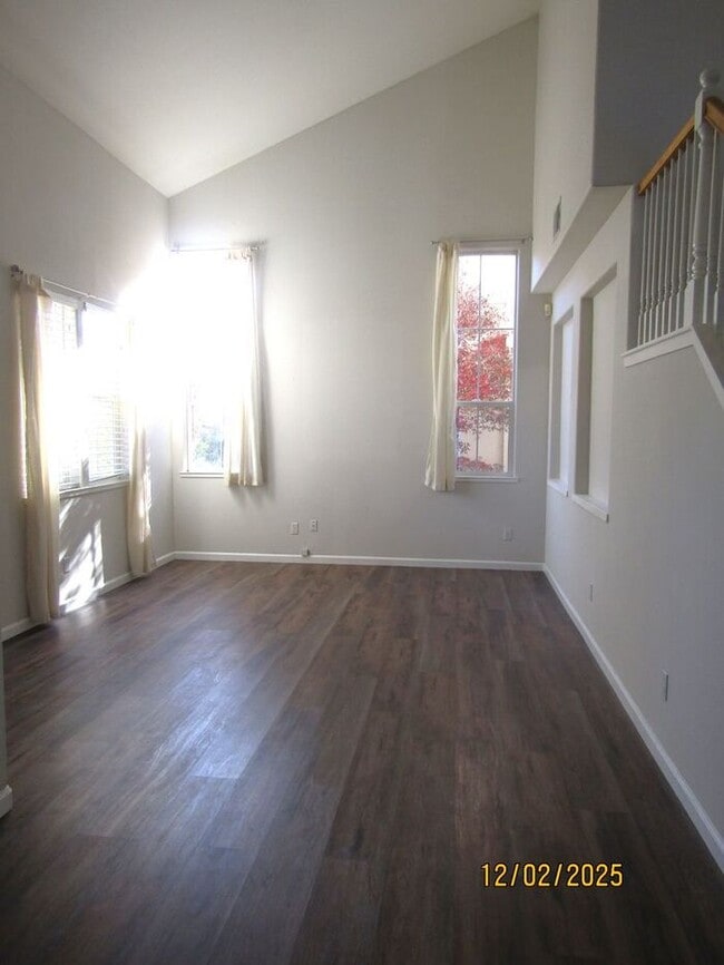 Building Photo - Beautiful 4 Bed 3 Bath Single Family Home in Santa Rosa- $3,250 per month!