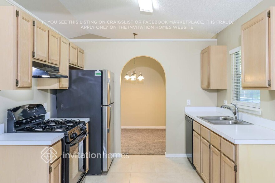 Building Photo - 7681 Greenboro Dr