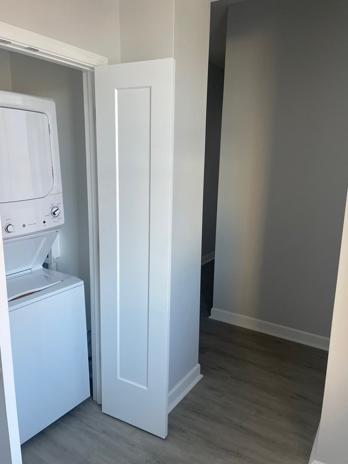 In-unit GE Washer & Dryer - 216 Findlay St