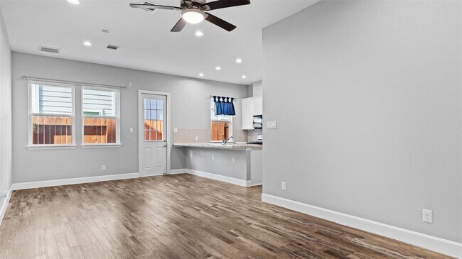 Building Photo - 5419 Camaguey St